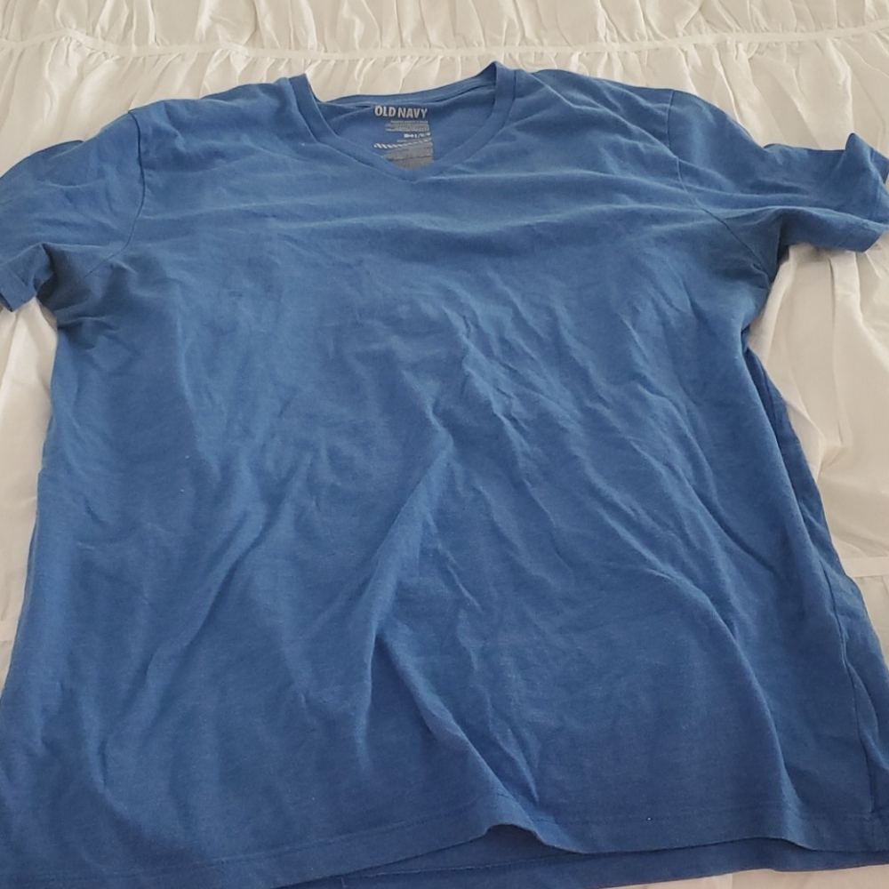 V neck t